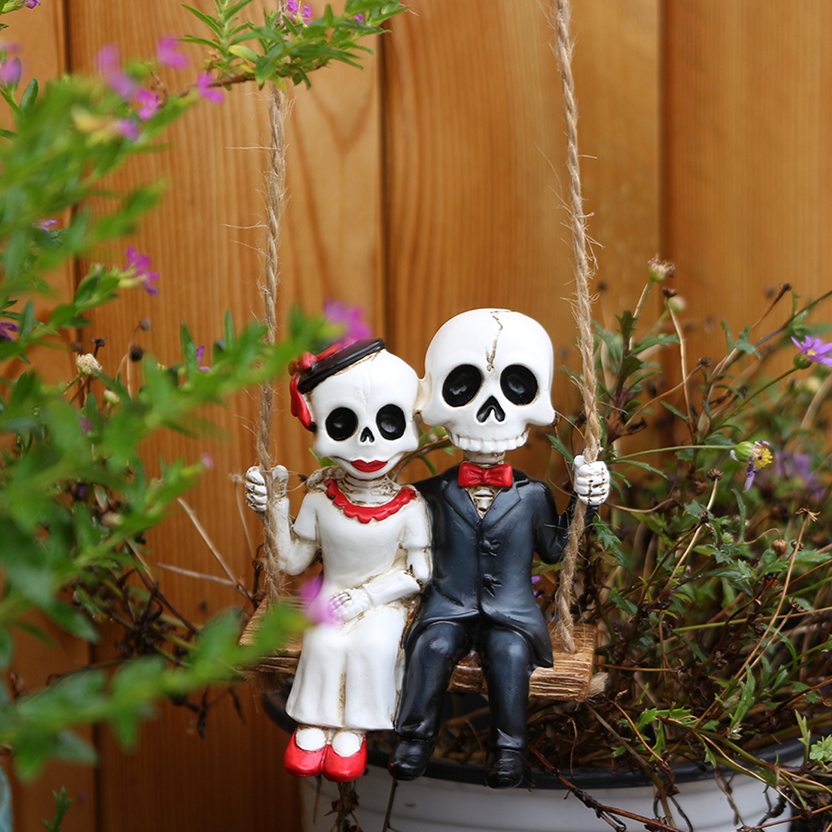 Resin Skeleton Couple Swing St - Bonsai Garden Festival recensione e prezzo