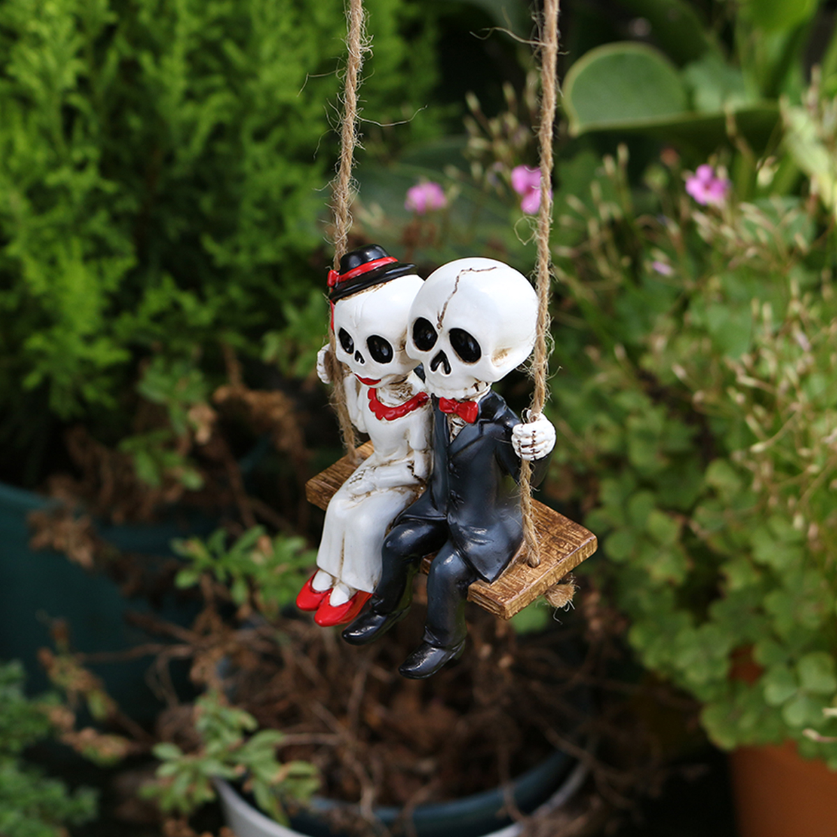 Resin Skeleton Couple Swing St - Bonsai Garden Festival recensione e prezzo
