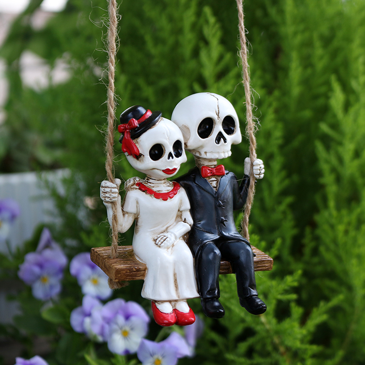 Resin Skeleton Couple Swing St - Bonsai Garden Festival recensione e prezzo